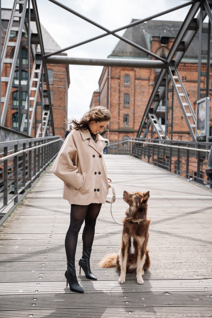 Foto von Fiona Bliedtner und ihrem Hund Bounty