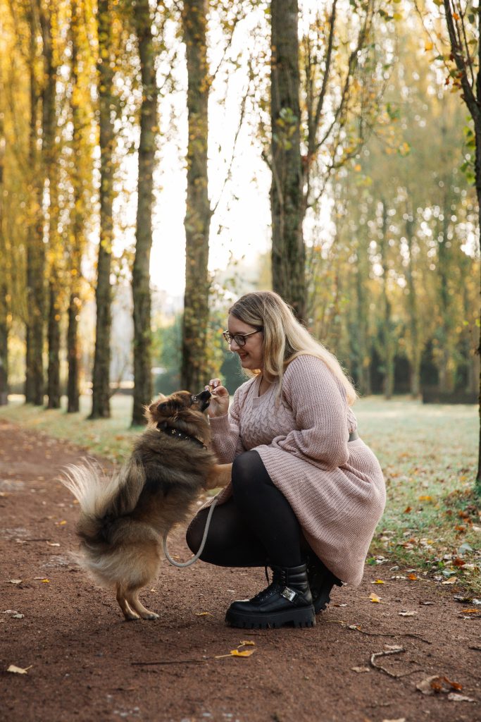Foto von Alina und ihrem Hund Mogli